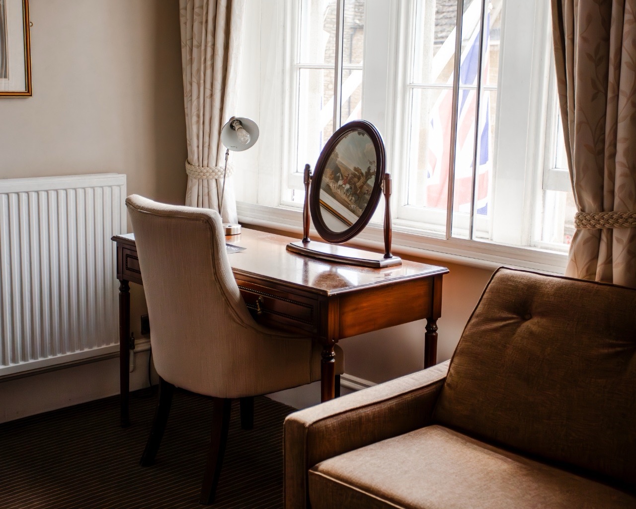 Superior room at the snooty fox tetbury.
